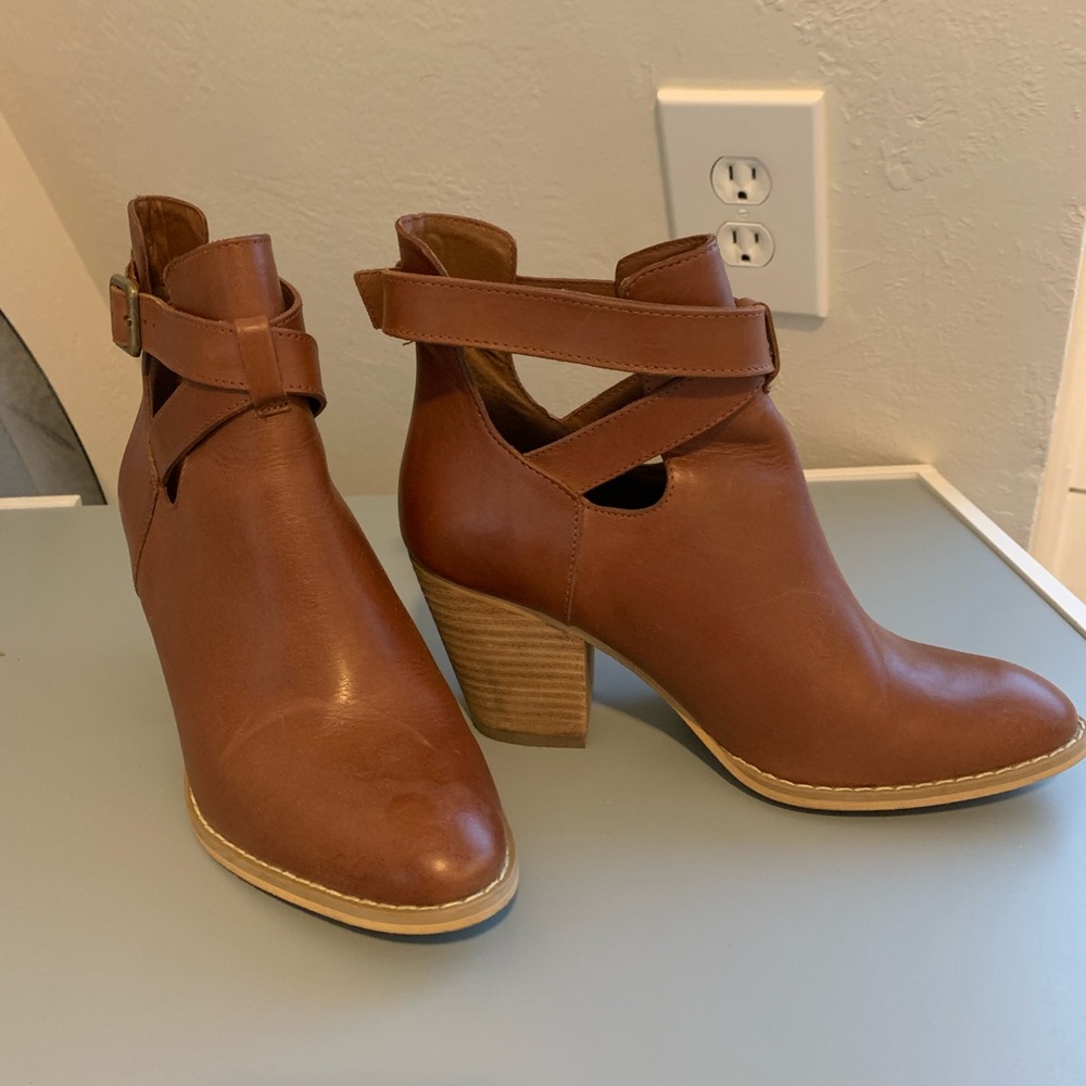 Reba Leather Upper Buckle Boot